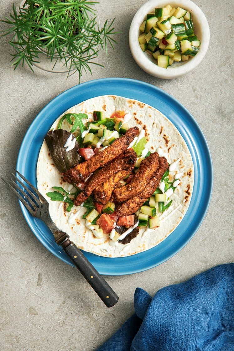 Mexican pork -tacot kurkkusalsan ja valkosipulijogurtin kanssa