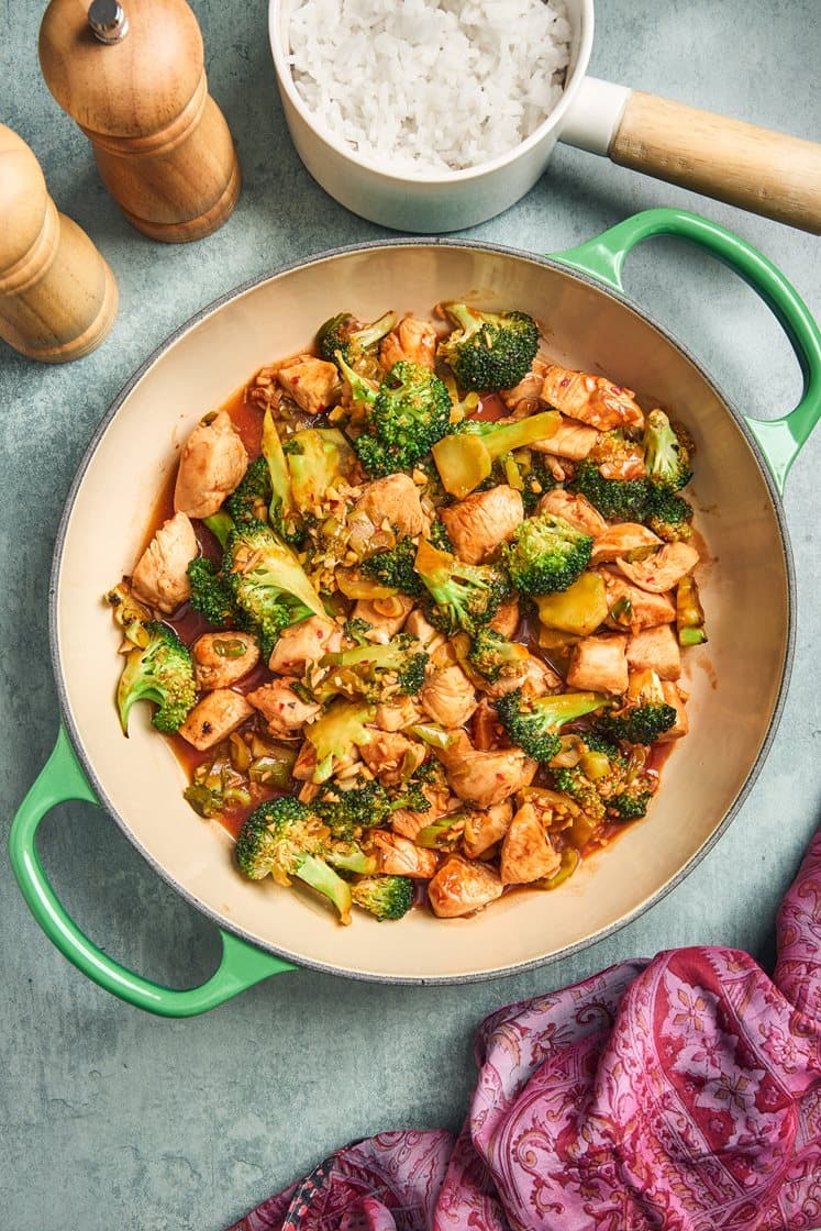 Sweet and sour chicken - hapanimelä kanawokki tuoreella inkiväärillä